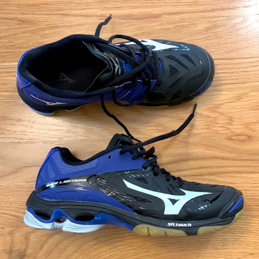 Mizuno Volleyball Shoes